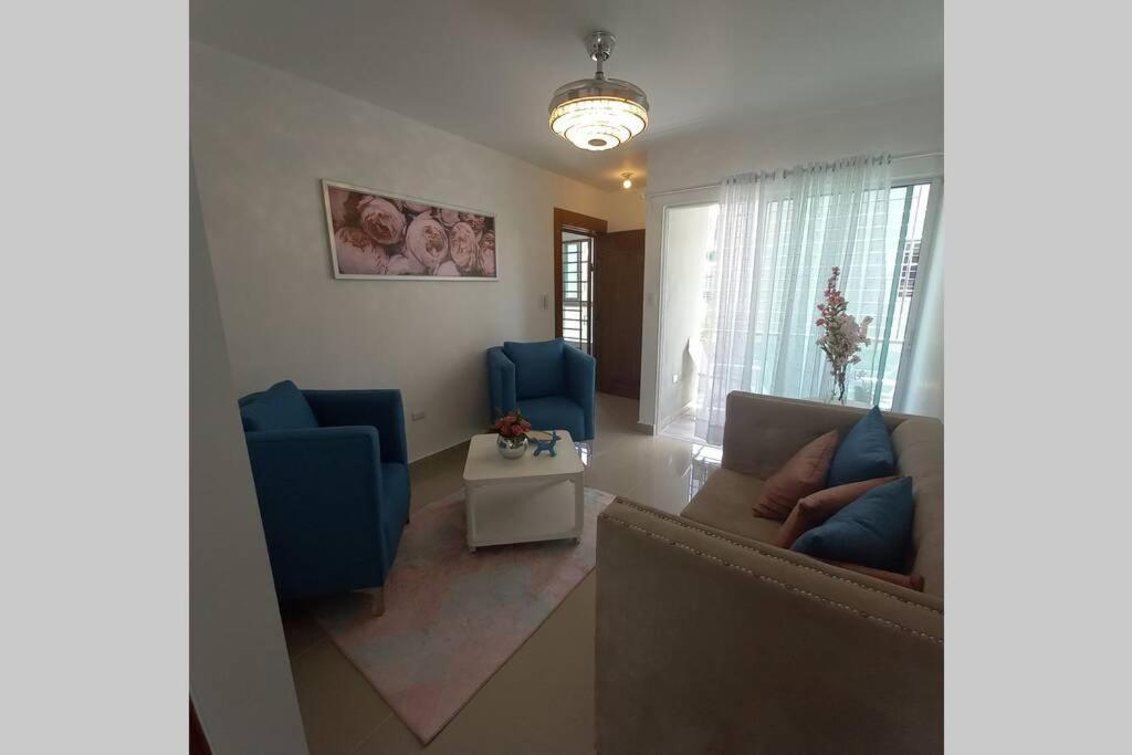 Confortable Apartamento De 3 Tres Habitaciones, Con Hermosa Vista De Area Verde, Ademas De Piscinas Y Juegos Infantiles En Area Recreativa 산티아고 데 로스 카바예로스 외부 사진
